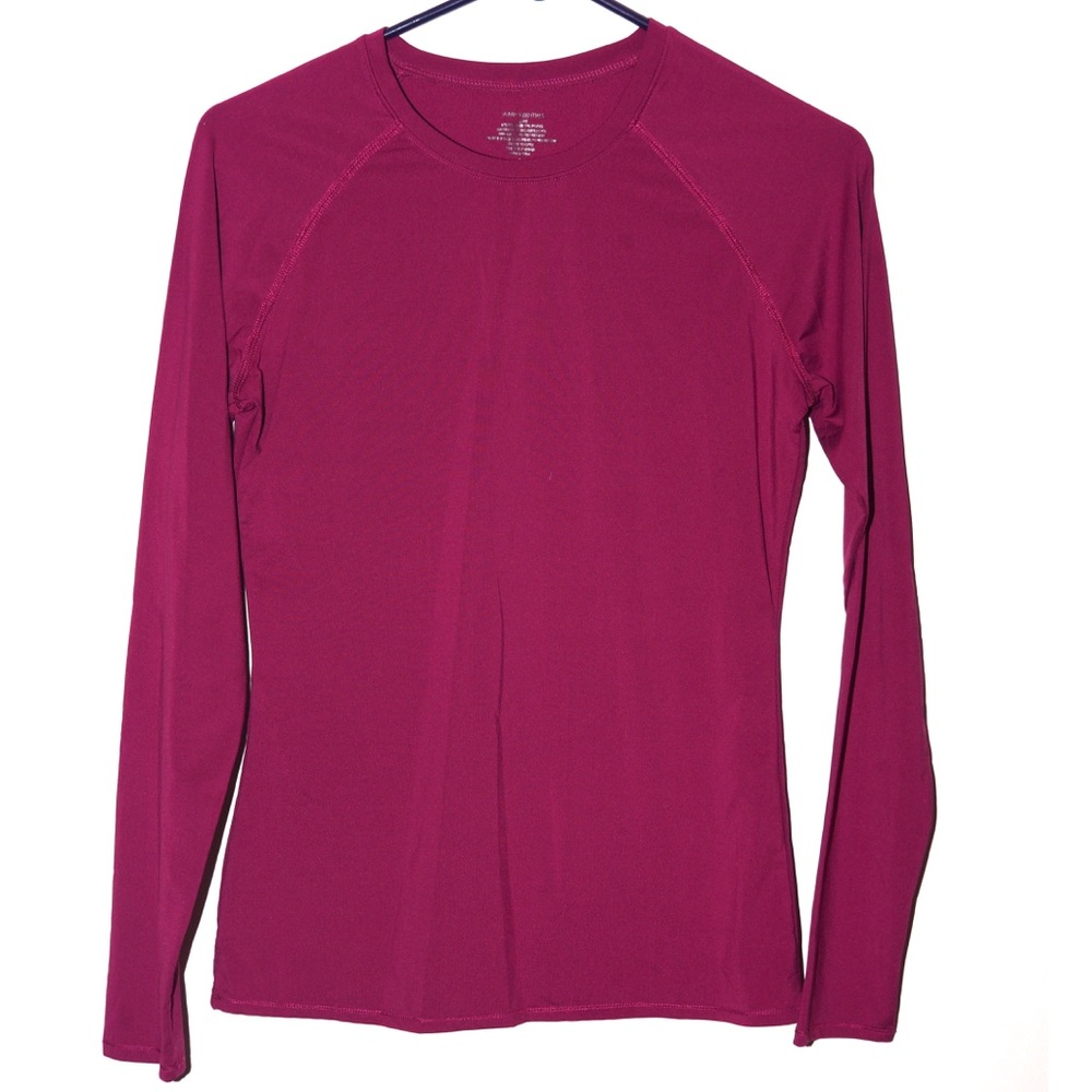 Long sleeve fuchsia fitted tee
